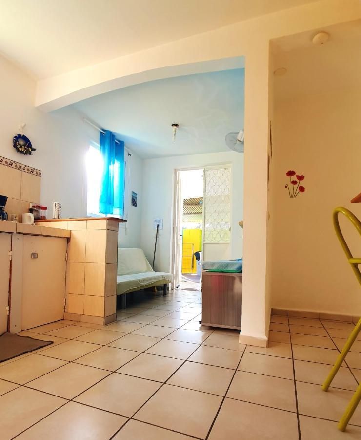 Maison Confortable A Sainte-Anne Екстер'єр фото